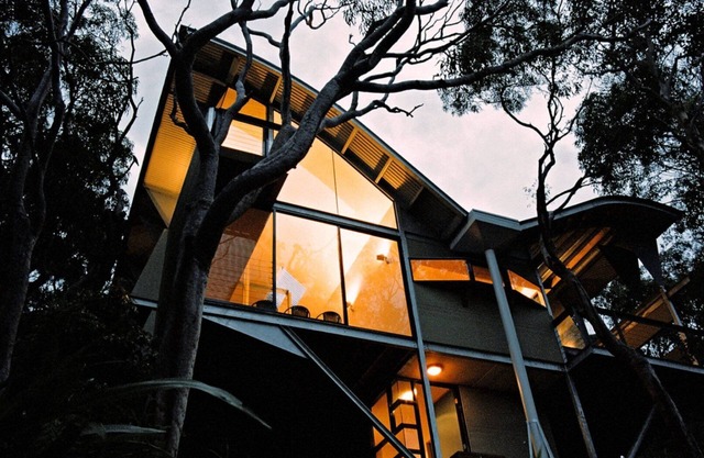 DYNAMIC AND MODERN LIVING