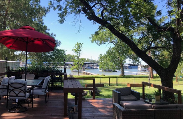 Eagle Mountain Lake Getaway w/Hot Tub!