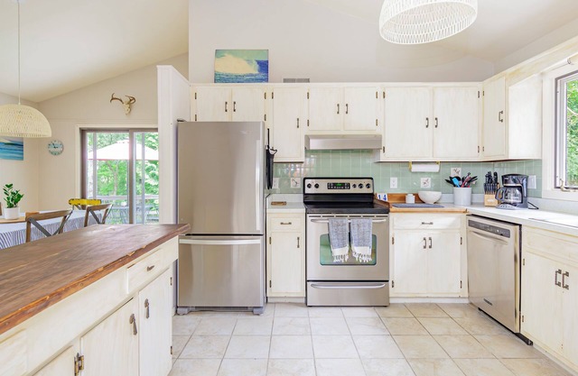 East Hampton Harbor Cottage