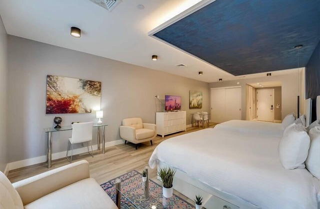 Easy access to I-87 Studio 2K BR | Linens/Towels