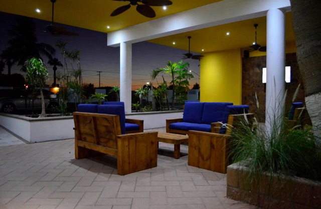 Eco Bay Hotel y Restaurant