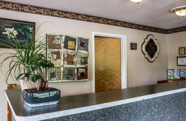 Econo Lodge Paw Paw