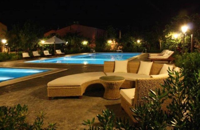 Eden Villas by the sea, adult pool, heated children's pool, private spa, 26 beds