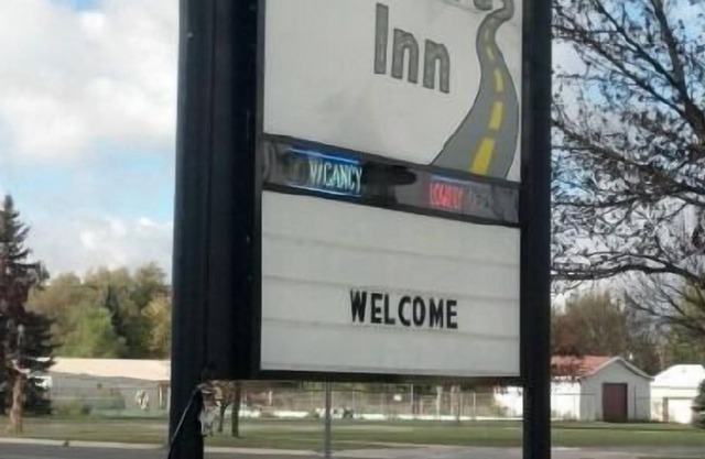 Edmond's Au Gres Inn
