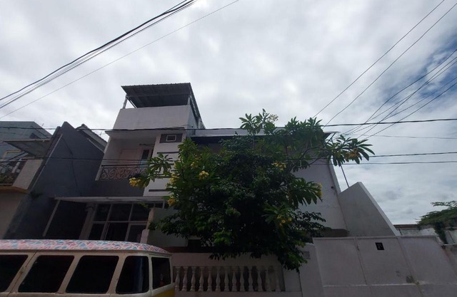 Eiffel Residence Cideng - Female Only