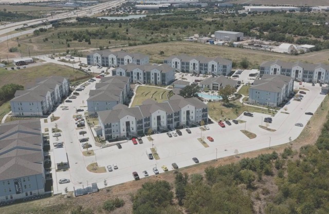 EightyOne10 2BD 4 - Two Bedroom Apartment, Sleeps 4