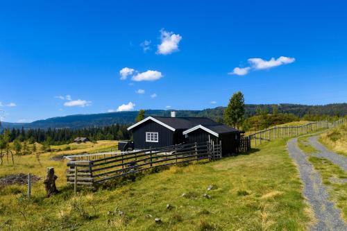 Einkjerrbu cabin by Norgesbooking -