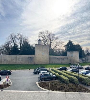 El Castillo Face au Château et Climatisé