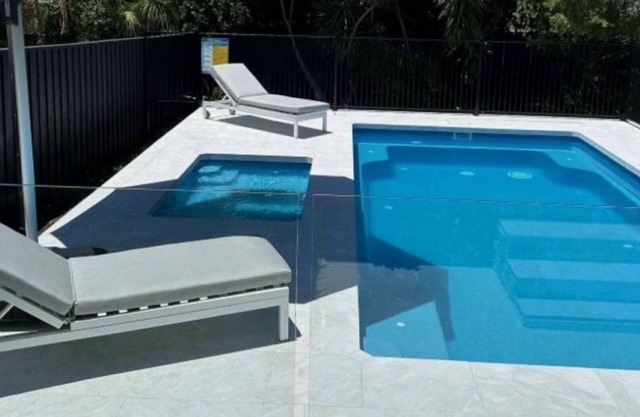 Elanora, TOP NOTCH, Par EXCELLENCE