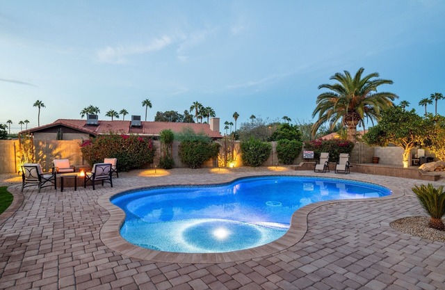 Elegance and Class - Central Scottsdale home with heated* pool and fire-pit