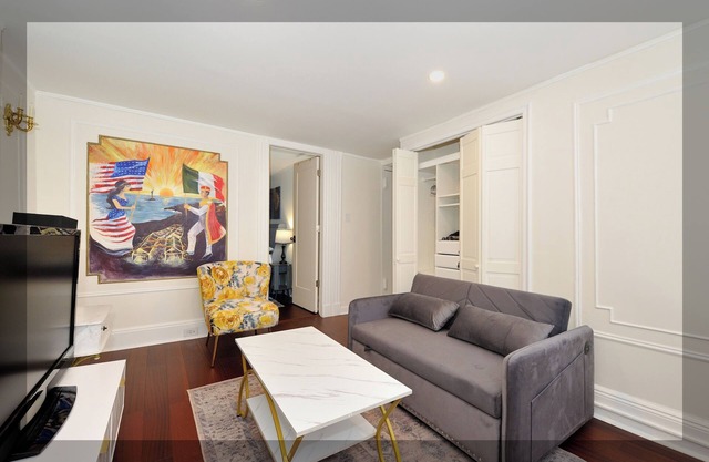 Elegant 2BR/1BA Apt in the Heart of NYC!