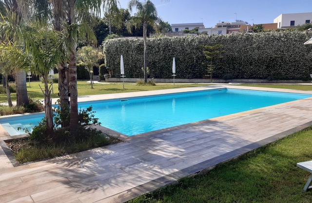 Elegant and comfortable apartment with terrace and swimming pool