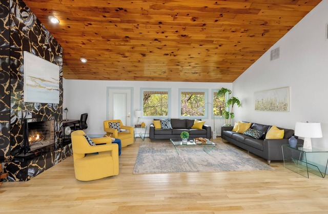 Elegant and spacious home with sauna and heated pool
