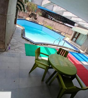 Elegant get away farms with pool