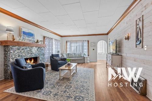 Elegant Historic Home in Modernized Area
