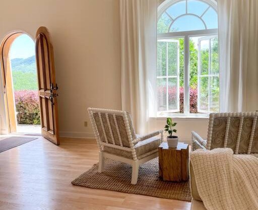 Elegant Italian Villa Smoky Mountain National Park