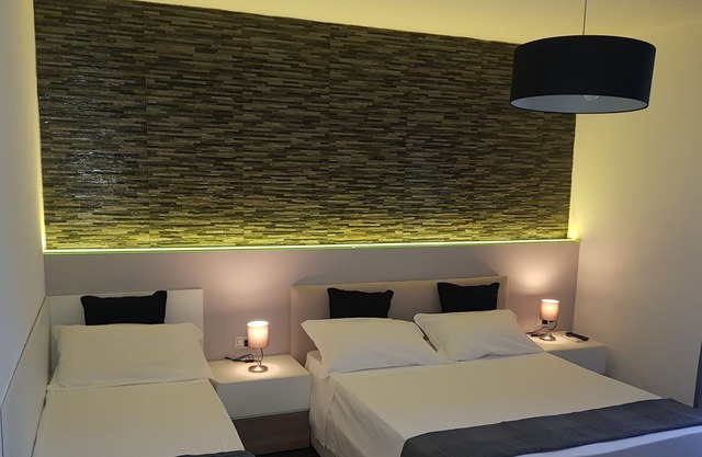 Elegant two-room flat (5 places) on the beach of Giardini Naxos (Recanati) -Taormina