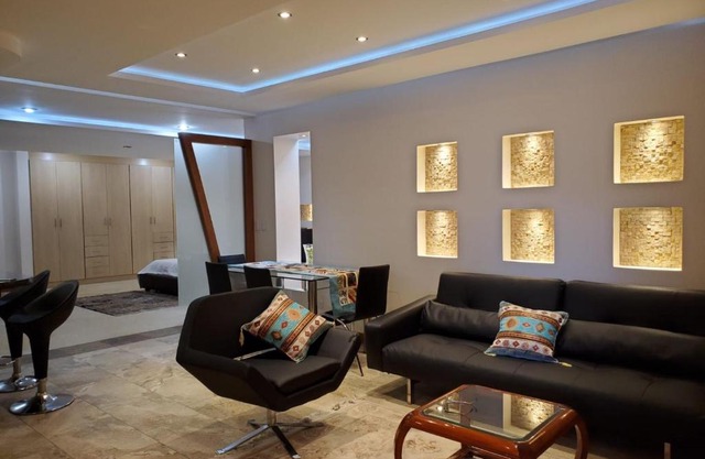 ELEGANTE SUITE CUMBAYA QUITO