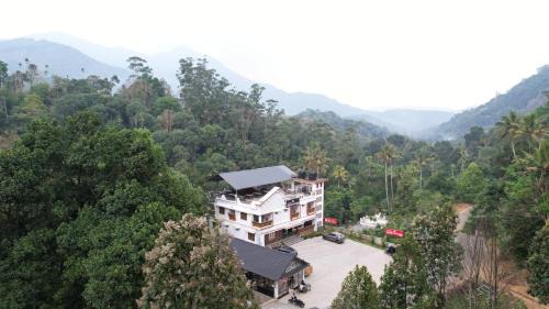Elenji Merry Woods Resort, Munnar
