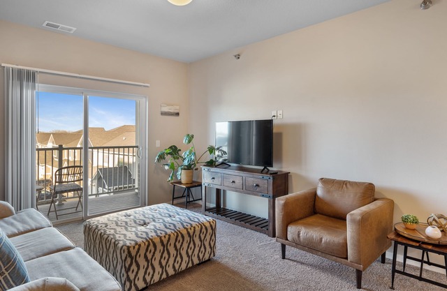 Elevated Spacious Comfortable 2 King Amenities