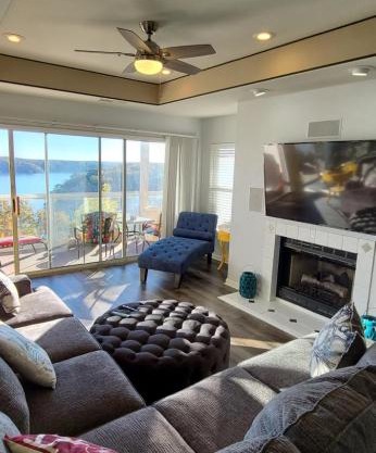 Emerald Bay 3br with boat slip