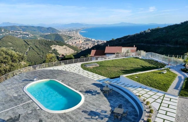 Emma Apartment with Pool - Sea View