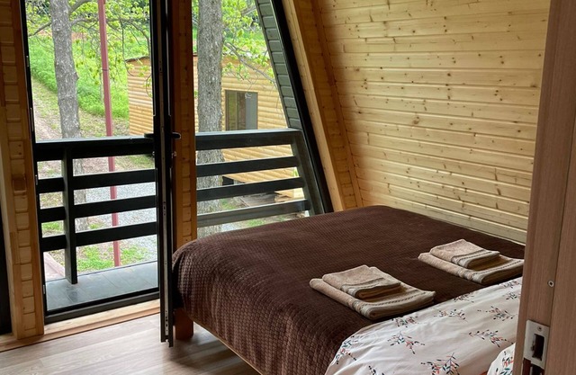 Enchanting 3-bedroom cottage with AC in Lagodekhi