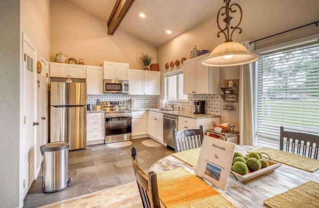 End Unit One Level Central A/C Prime Location