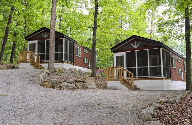 Endless Caverns Deluxe Cabin - Pet Friendly! - Family Adventures Await At Endless Caverns Resort