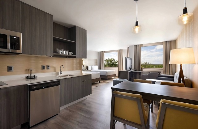 Enjoy a Hassle-free Stay! 4 Convenient Units, Free Breakfast & Parking, Pool