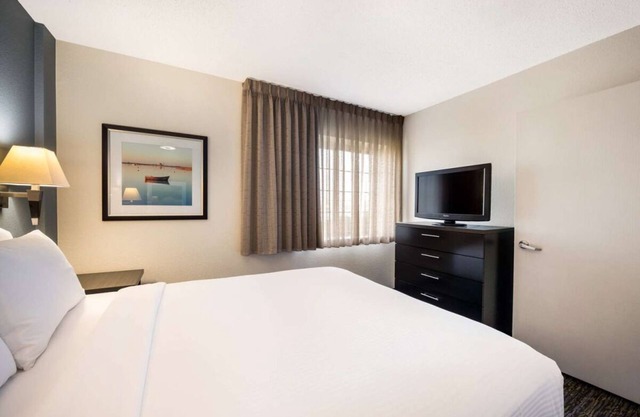 Enjoy a Hassle-Free Stay! 4 Relaxing Units, Near Austin Museum of Art