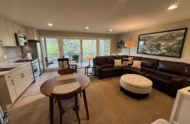 Enjoy all the comforts of home in a safe, wooded area of NE Seattle, close to UW