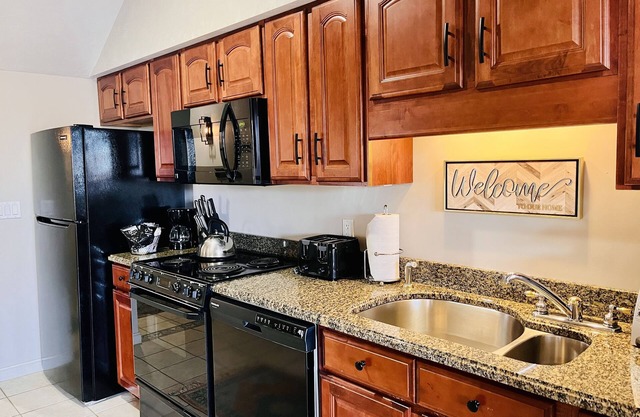 Enjoy Amazing Views @ 1BR Chateâu w/1 King + Sofa