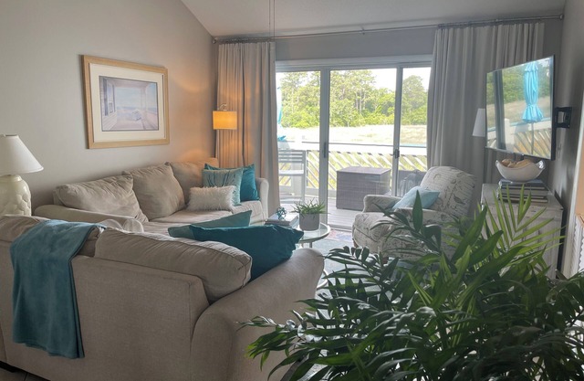 Enjoy this pet friendly marsh-front condo!