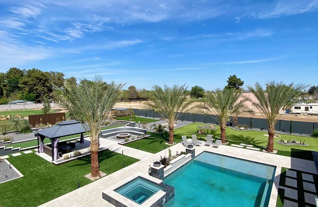 Entertainers Paradise! - Events and Stays! - Resort Vibes - Pool n Spa - Games!