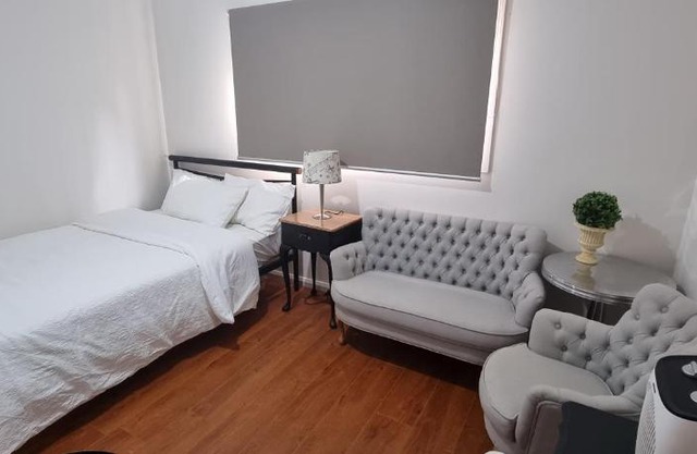 Entire 3 bed rooms granny flat - ROSY HOUSE 2