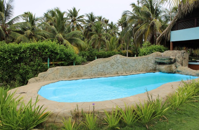 Entire home in a tropical nature beach paradise directly on the Caribbean sea.