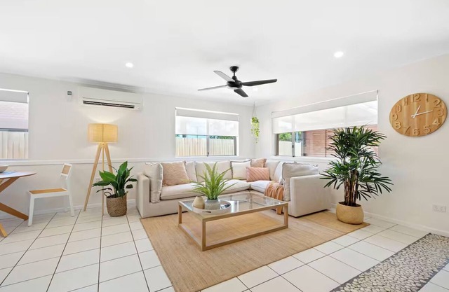 Entire home in Wurtulla, Australian6 guests*3 bedrooms*4 beds*1 bath