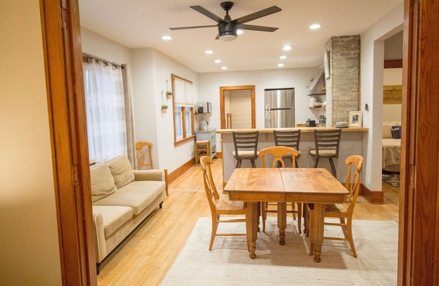 Entire House with a hot tub within a block to Frankenmuth's Main street.