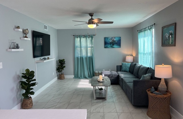 Entire residence 2-2, 🔥 pit, ping pong table, games, fenced backyard, 🐶