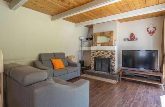 Entire Scandinavian Chalet 7min from Mont Orford, Magog.