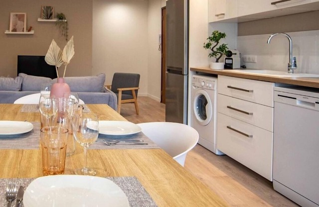 Envie Lyonnaise Location ★ 10 persons ★ Terrace