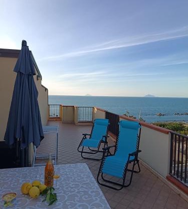 Eolie all'orizzonte
