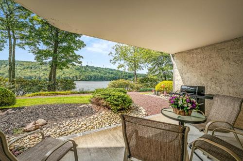 Epic Views and Pool Access! Gem on Big Boulder Lake