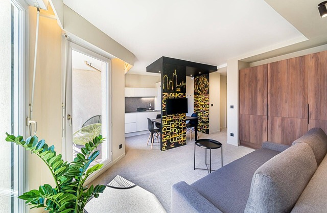 Escape in the Heart of Lyon – 4 People with Balcony, Part-Dieu