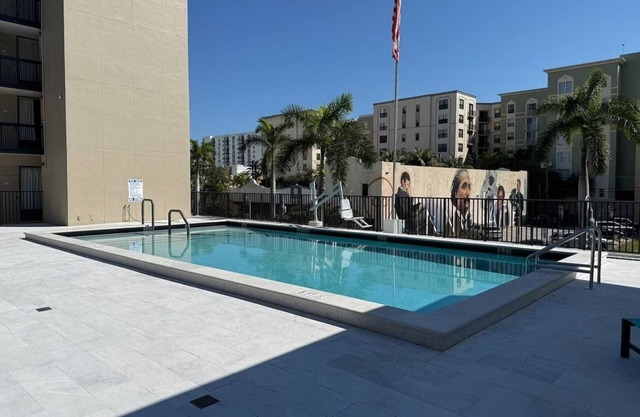 Escape to 2 Spacious Room, Perfect weekend getaway near attractions and beach