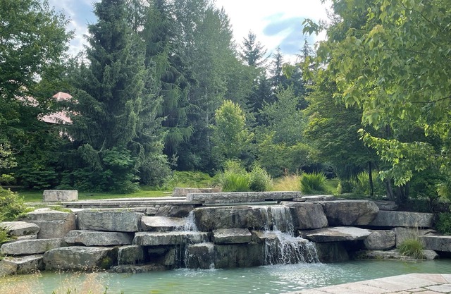 Escape to the Mountains & Relax in style steps away from Whistler Village!