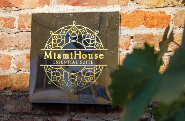 Essential Suite MiamiHouse