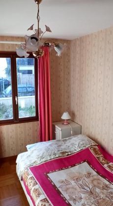 Etablissement commun avec chambre privé tranquille avec jardin a 10 min a pied de la gare de Fleury-les-Aubrais et 2 min d Orléans