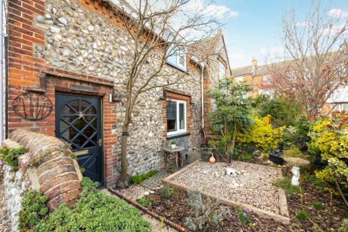 Eva Cottage